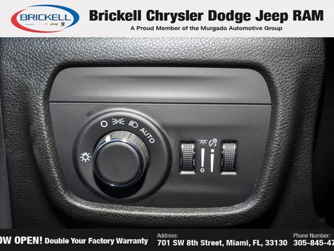 New 2025 Jeep Grand Cherokee L Laredo image 32