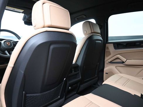 New 2026 Porsche Cayenne AWD/4WD image 17