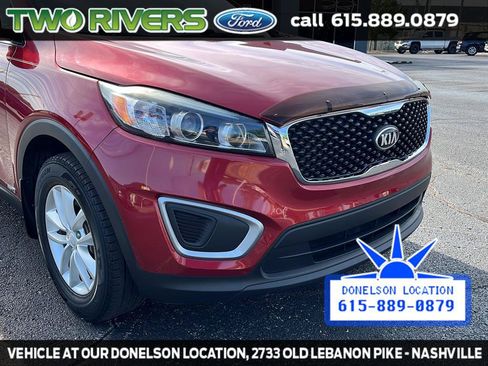 Used 2017 Kia Sorento AWD image 11