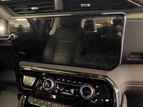 Used 2023 GMC Sierra 1500 AT4 image 20