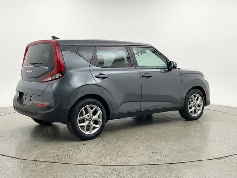 Used 2025 Kia Soul LX w/ LX Technology Package image 9