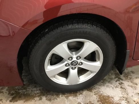 Used 2018 Toyota Sienna LE w/ Protection Package image 3