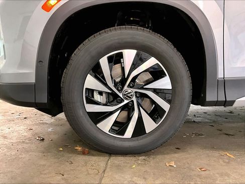 New 2026 Volkswagen Tiguan S AWD/4WD image 9