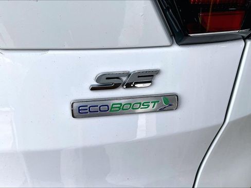 Used 2017 Ford Escape SE w/ Equipment Group 201A image 24