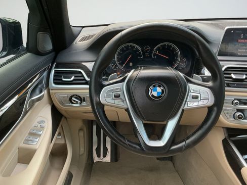 Used 2018 BMW 740i RWD image 15