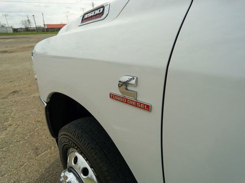 Used 2019 RAM 3500 Big Horn AWD/4WD image 9