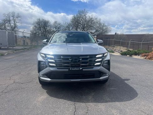 Used 2025 Hyundai Tucson Limited image 2