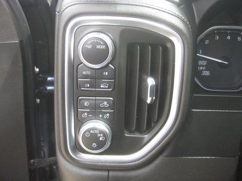 Used 2022 GMC Sierra 1500 Elevation AWD/4WD image 17