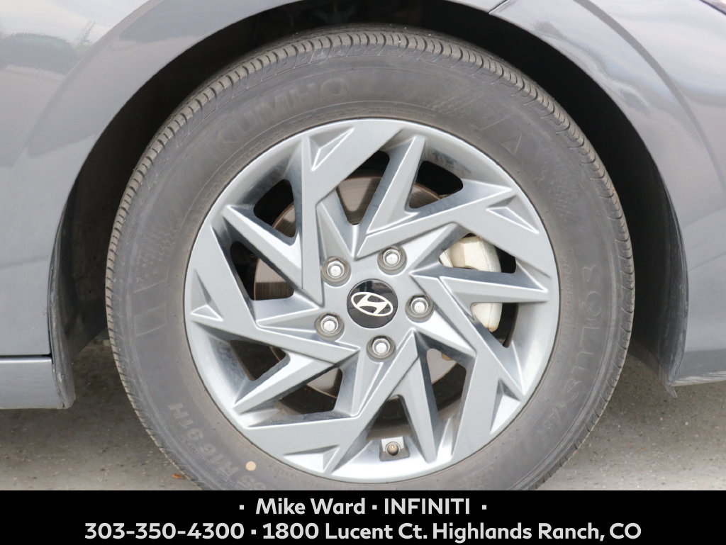 Used 2024 Hyundai Elantra SEL FWD image 4