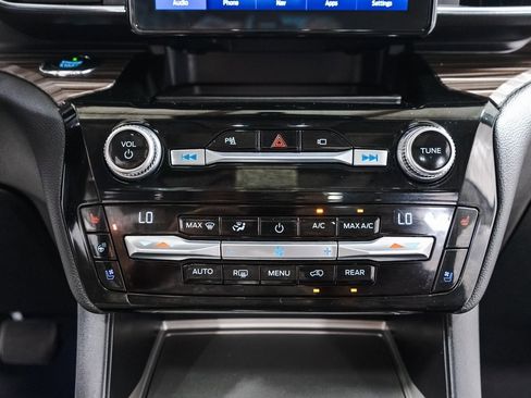 Used 2021 Ford Explorer Limited w/ Equipment Group 301A image 15