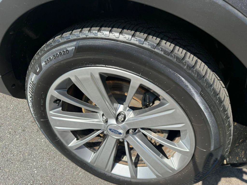 Used 2018 Ford Explorer Limited FWD image 40