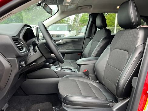 New 2024 Ford Escape SE FWD image 4
