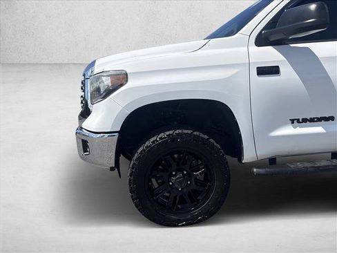Certified 2021 Toyota Tundra SR5 w/ SR5 Upgrade Package AWD/4WD image 30