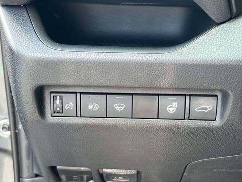 Used 2020 Toyota RAV4 XLE w/ Convenience Package AWD/4WD image 22