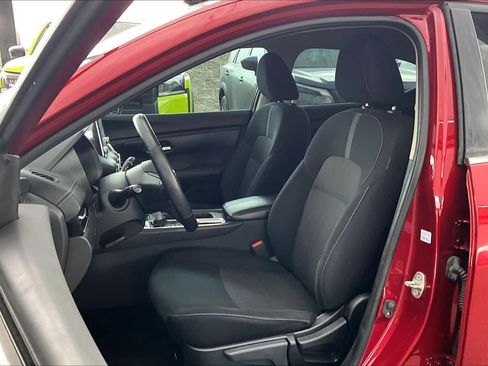 Used 2022 Nissan Sentra SV w/ All-Weather Package image 8