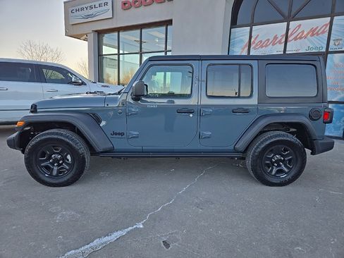 Used 2024 Jeep Wrangler Sport image 5