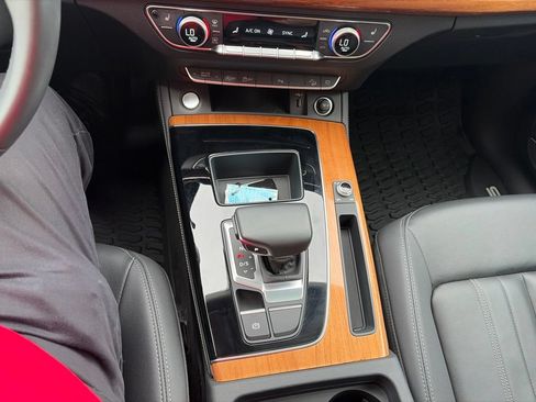 Used 2023 Audi Q5 2.0T Premium Plus w/ Premium Plus Package AWD/4WD image 19