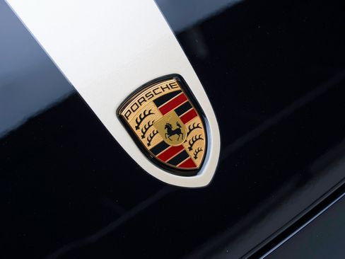 Used 2023 Porsche 911 Carrera S RWD image 18