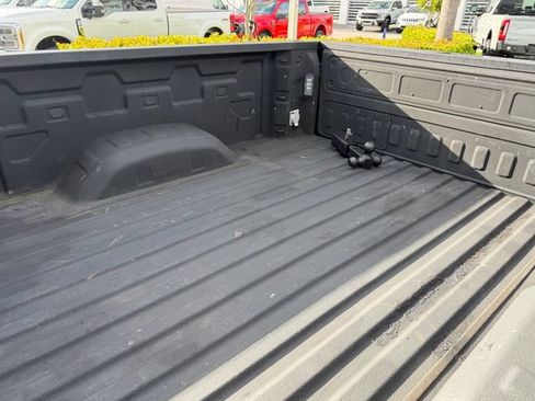 Used 2022 Chevrolet Silverado 2500 LTZ w/ LTZ Convenience Package RWD image 8