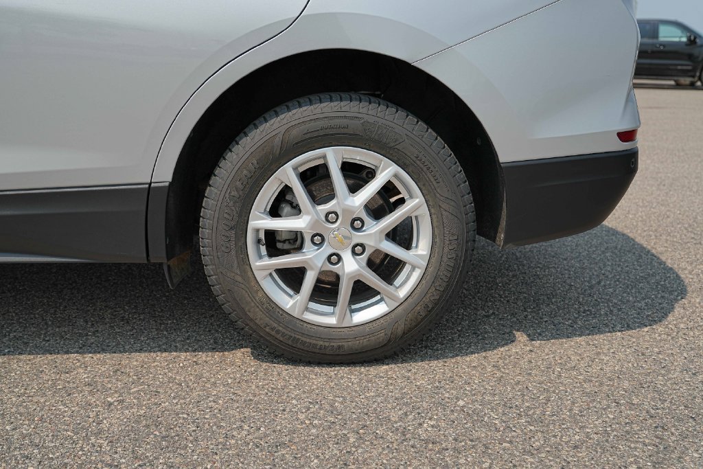 Used 2022 Chevrolet Equinox LS AWD/4WD image 14