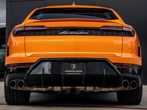 Used 2025 Lamborghini Urus SE image 7
