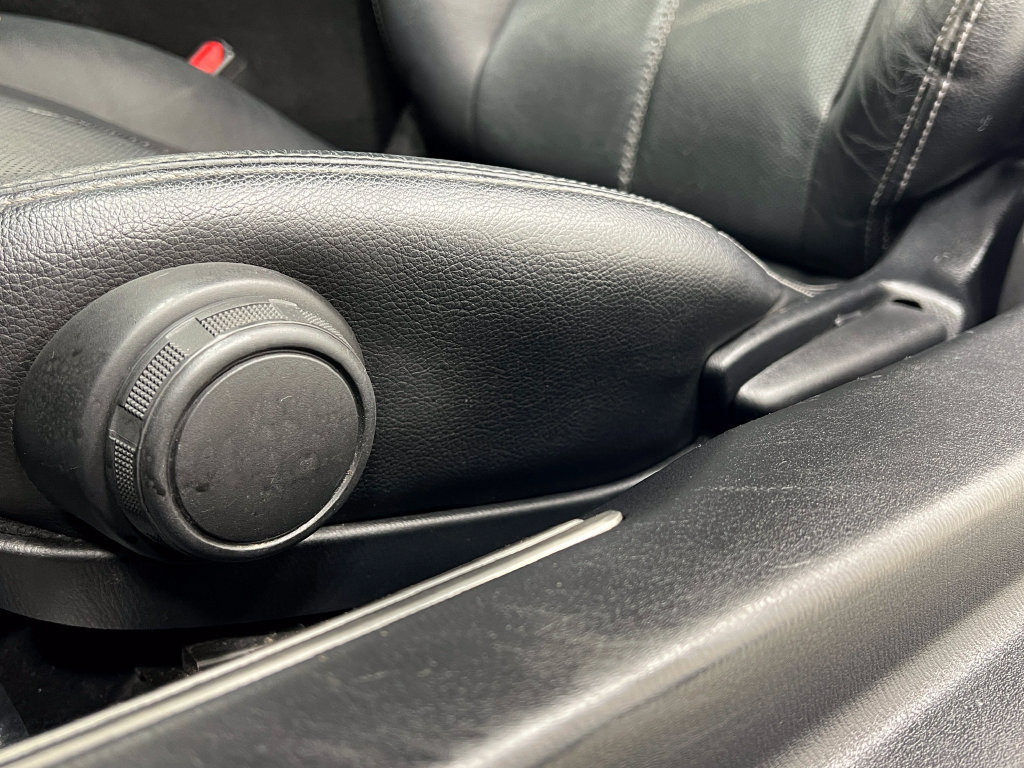 Used 2020 MAZDA MX-5 Miata RF Grand Touring RWD image 16
