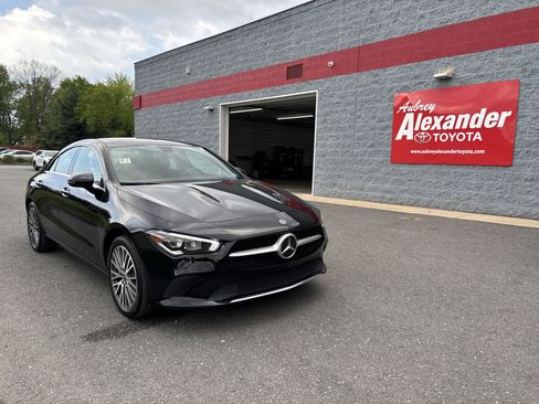 Used 2022 Mercedes-Benz CLA 250 4MATIC image 1
