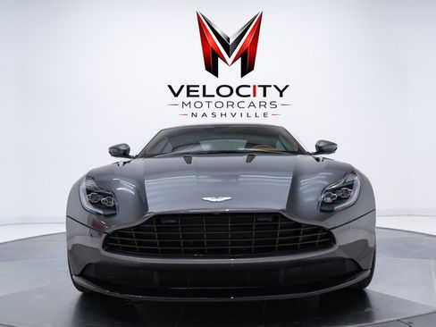 Used 2017 Aston Martin DB11 V12 RWD image 18