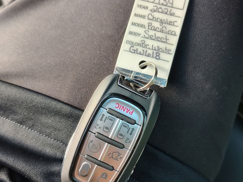 New 2026 Chrysler Pacifica Select image 39