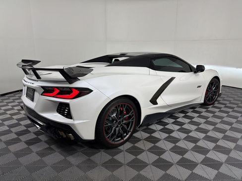 Used 2023 Chevrolet Corvette Stingray Premium Conv w/ Z51 Performance Package RWD image 9