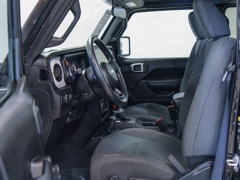 Used 2024 Jeep Wrangler Unlimited Sport AWD/4WD image 2