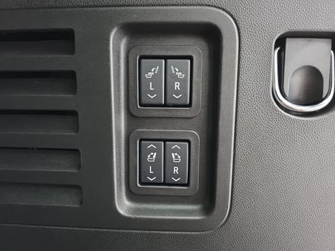Used 2026 Chevrolet Traverse RS AWD/4WD image 65
