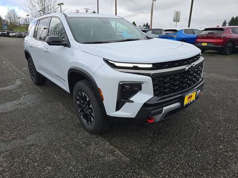 New 2026 Chevrolet Traverse Z71 w/ Enhanced Driving Package image 8