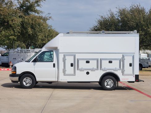 New 2025 Chevrolet Express 3500 w/ Power Convenience Package image 11