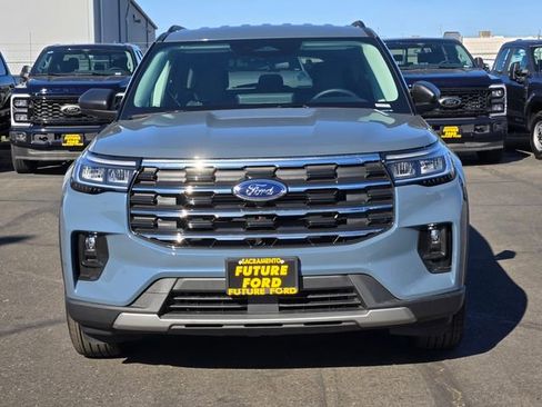 New 2026 Ford Explorer Active w/ Active Comfort Package image 2