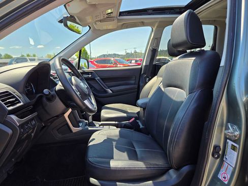 Used 2018 Subaru Forester 2.5i Touring w/ Popular Package #3B AWD/4WD image 23