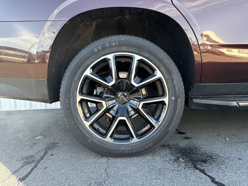 Used 2023 Chevrolet Tahoe RST image 35