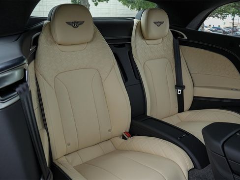 Certified 2024 Bentley Continental GT V8 image 36
