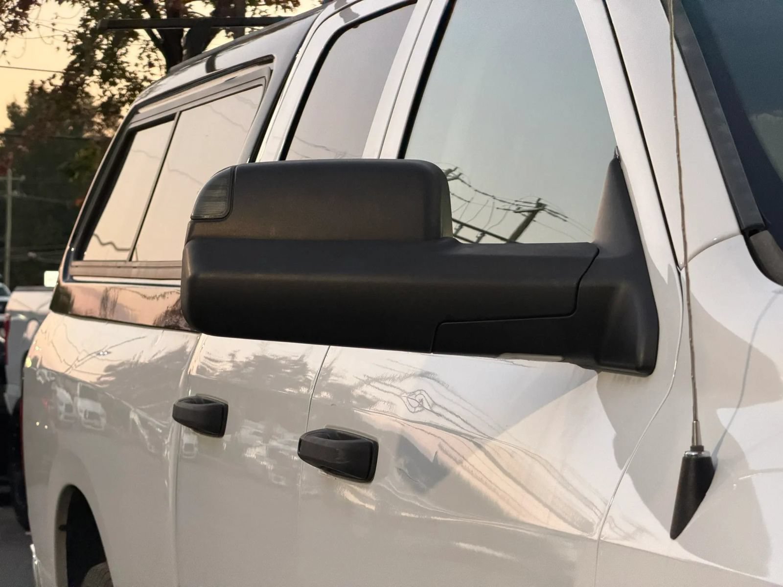Used 2016 RAM 1500 Tradesman w/ Chrome Appearance Group AWD/4WD image 9