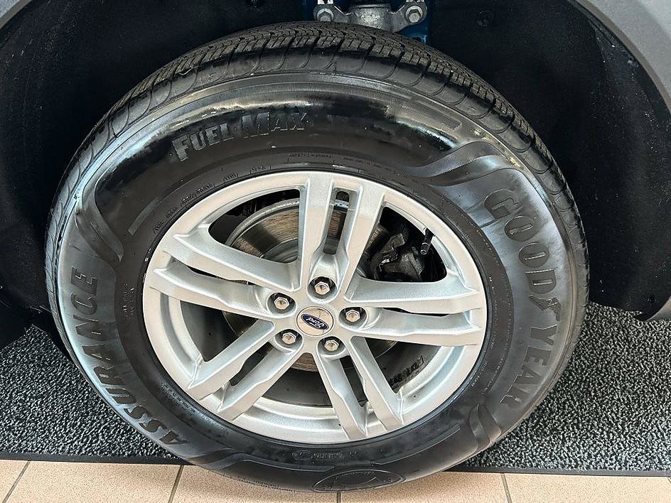 Used 2022 Ford Explorer XLT AWD/4WD image 34