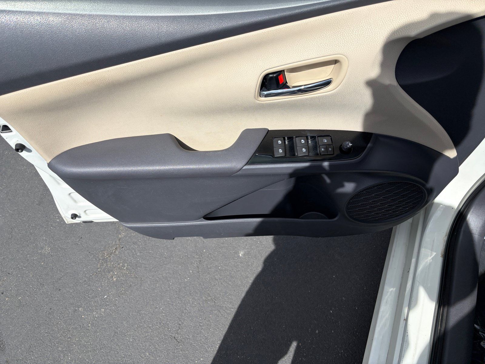Used 2016 Toyota Prius Two FWD image 9