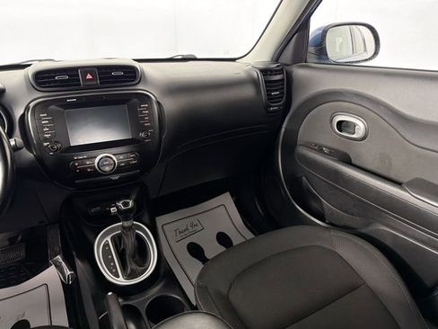 Used 2019 Kia Soul + image 22