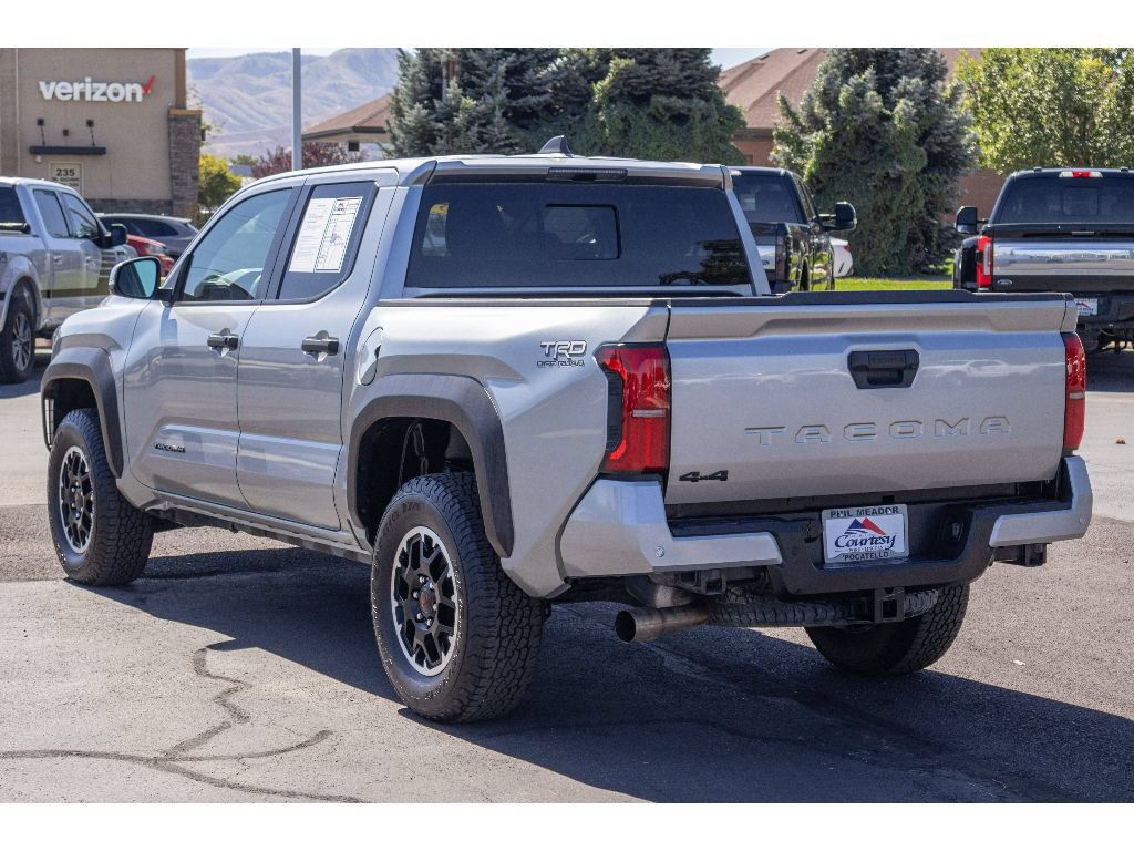 Used 2025 Toyota Tacoma TRD Off-Road w/ TRD Off Road Upgrade Package AWD/4WD image 5