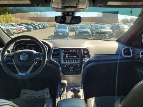 Used 2018 Jeep Grand Cherokee Altitude image 10