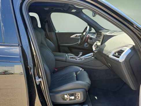 Used 2024 BMW XM AWD/4WD image 12