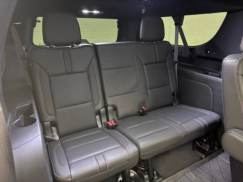 Certified 2024 Chevrolet Suburban RST w/ Luxury Package AWD/4WD image 16