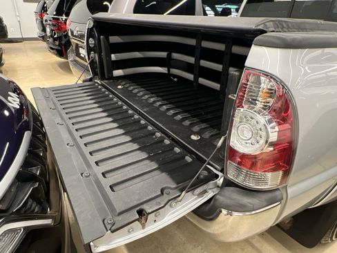 Used 2013 Toyota Tacoma 4x4 Double Cab w/ SR5 Pkg image 21