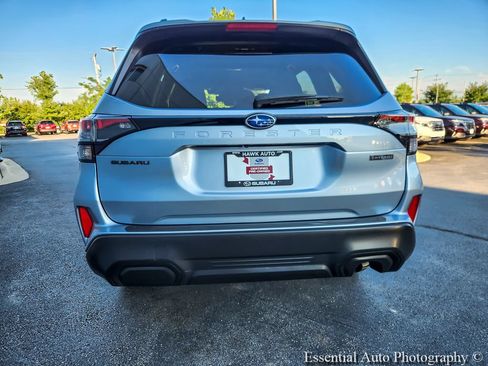 Certified 2025 Subaru Forester Premium AWD/4WD image 5