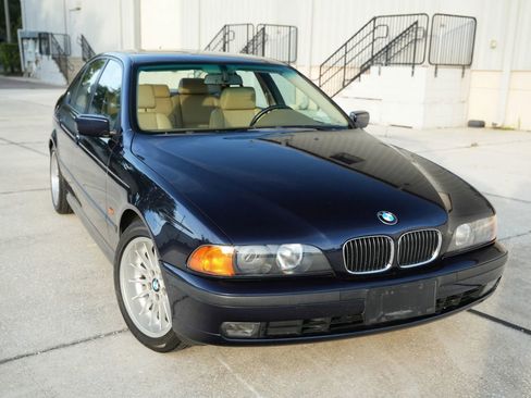 Used 1999 BMW 540i Sedan image 16
