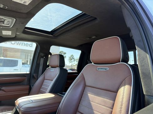 Used 2024 GMC Sierra 2500 Denali Ultimate AWD/4WD image 28